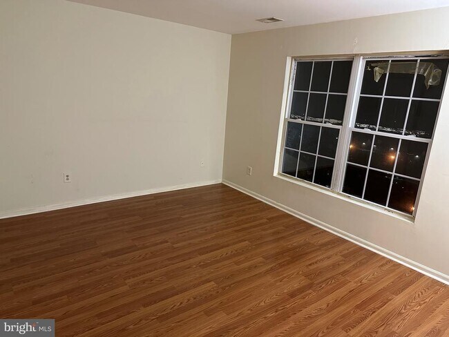 Building Photo - 27 Victory Ct