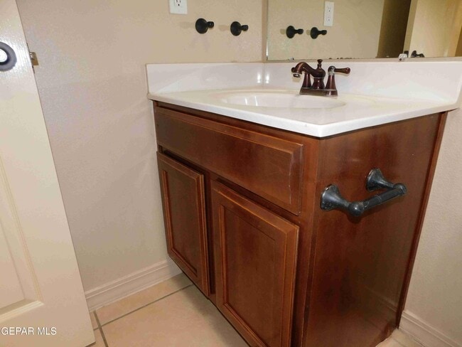 Building Photo - 4529 Hugo Reyes St