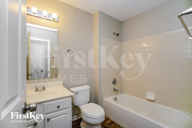 Building Photo - 2673 Cross Creek Ave