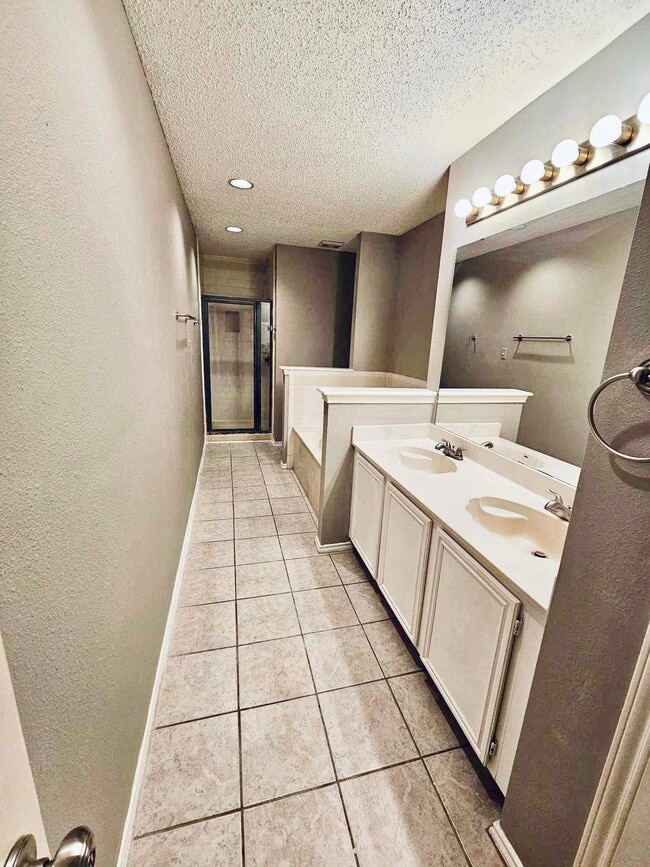 Building Photo - 7538 Tantara Ct