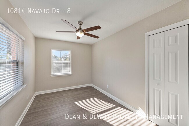 Building Photo - 10814 Navajo Dr