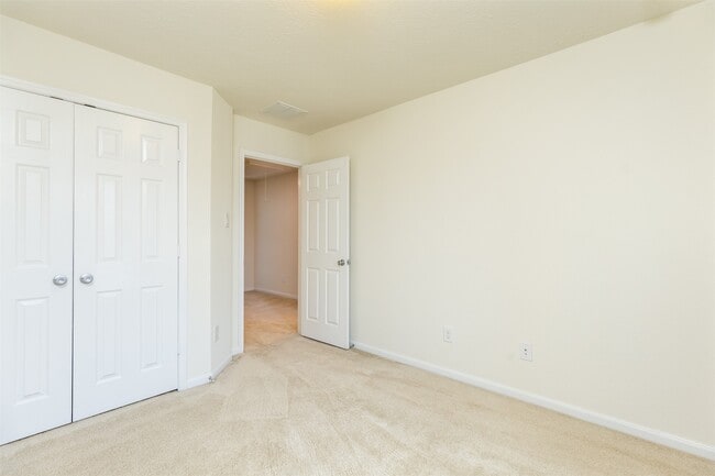 Building Photo - 15623 Hanover Breeze Ln