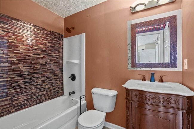 Building Photo - 2224 Eagles Nest Cir