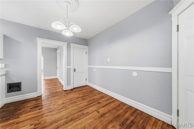 Building Photo - 4643 Evans Ave