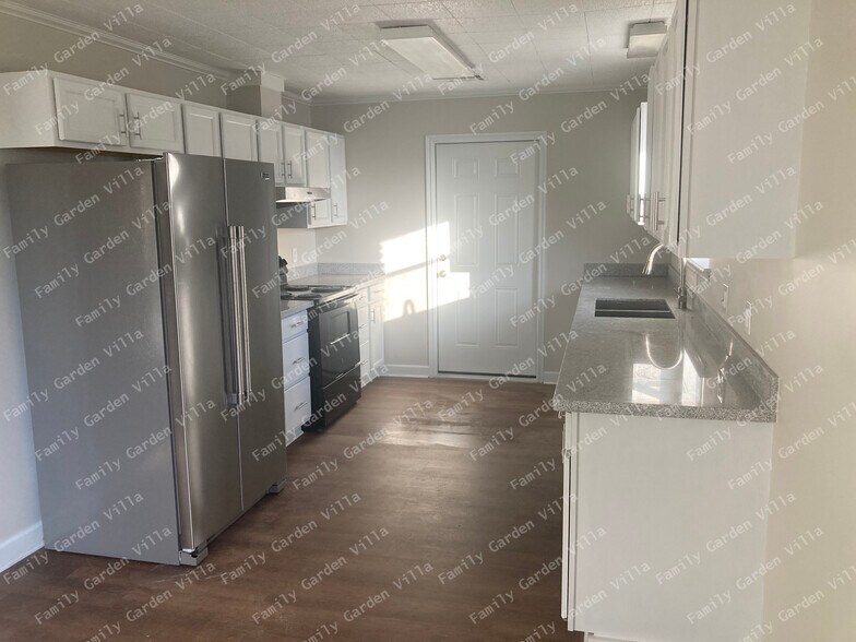 Building Photo - 2119 Highway 3185