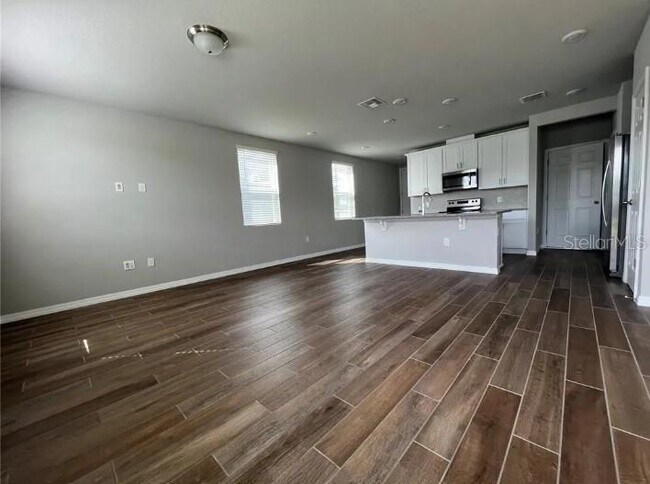 Building Photo - 756 Legacy Dr