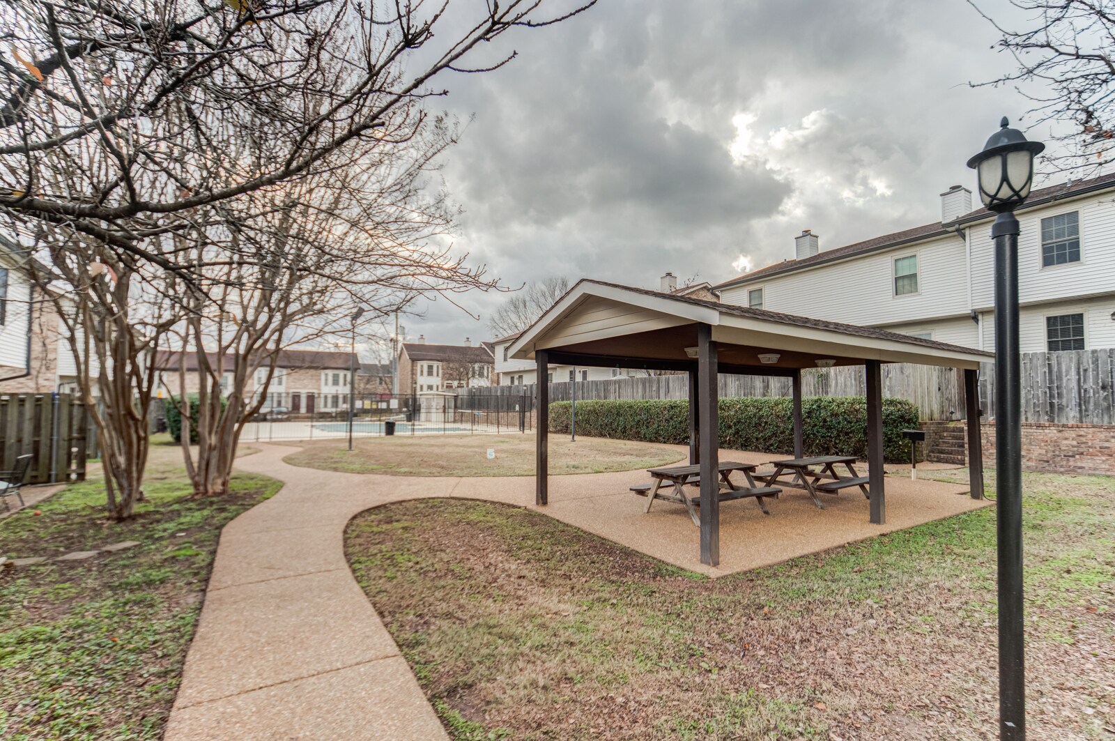 Building Photo - 250 Sanders Ferry Rd