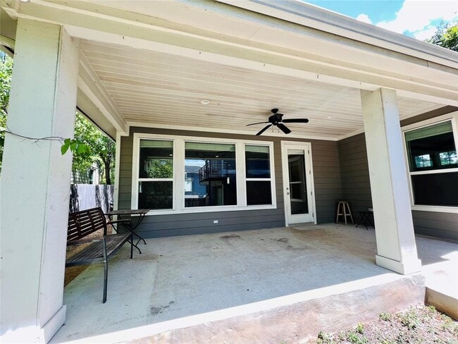 Building Photo - 5402 Avenue F