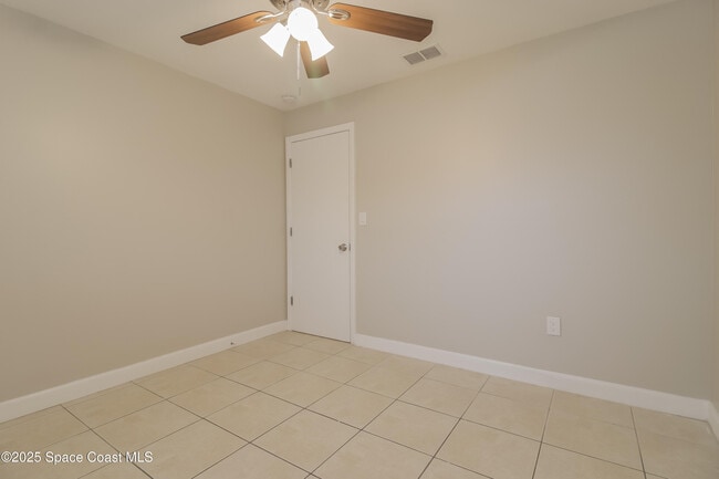 Building Photo - 935 S Courtenay Pkwy
