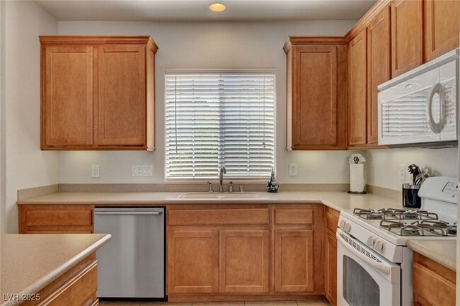 Building Photo - 6646 Colorado Spruce St