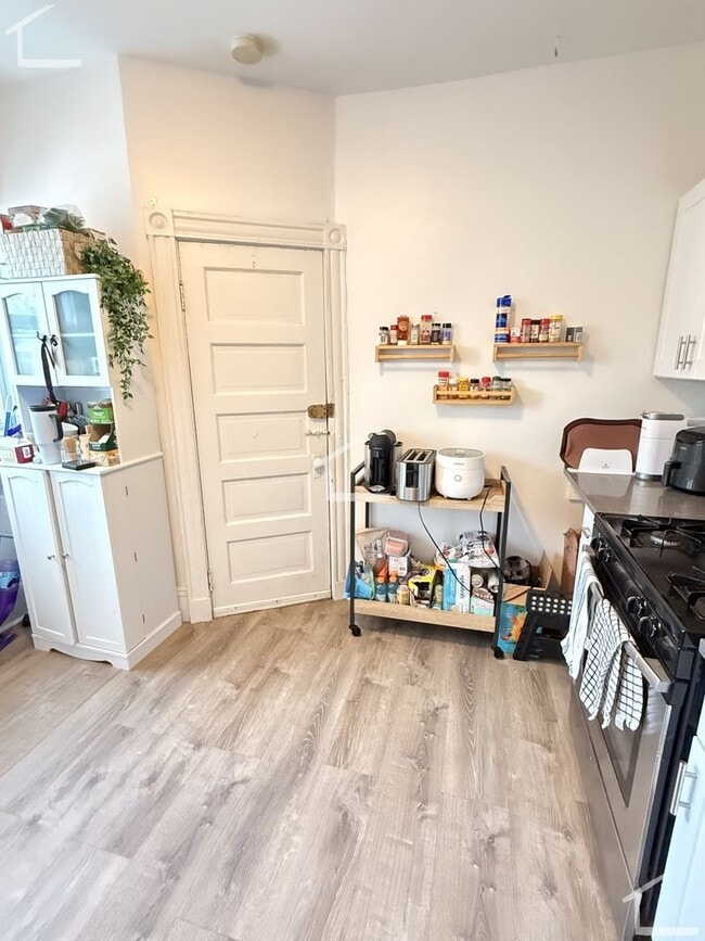 Building Photo - Nice 3 bed in Brighton