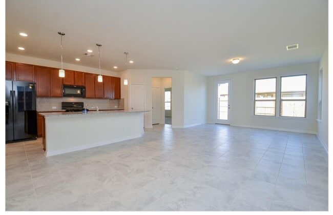 Building Photo - 20910 Westgreen Spgs Dr