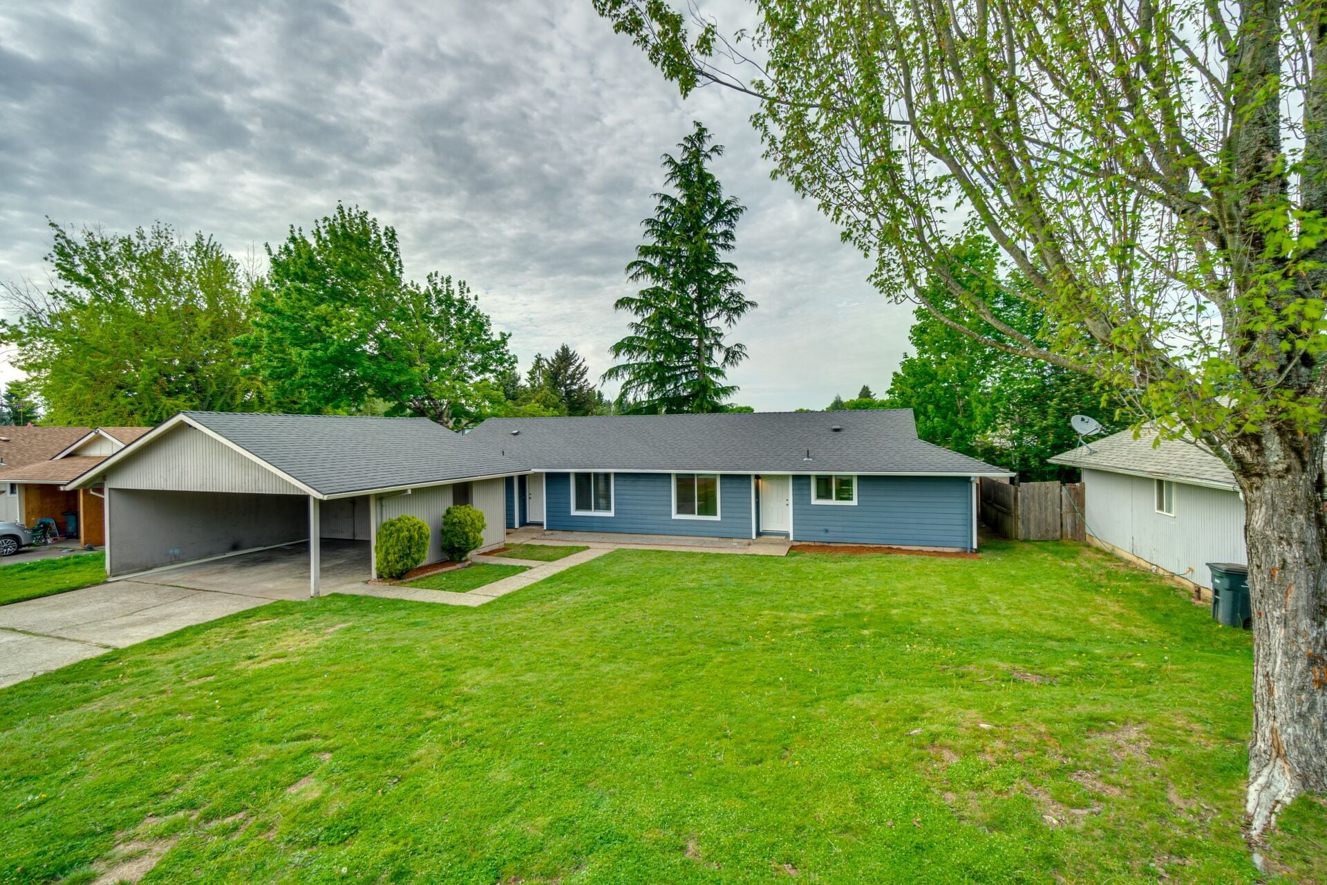 Property - Shared Front Yard/Carport - 20901 SE Morrison St