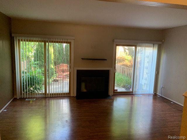 Building Photo - 1555 Brentwood