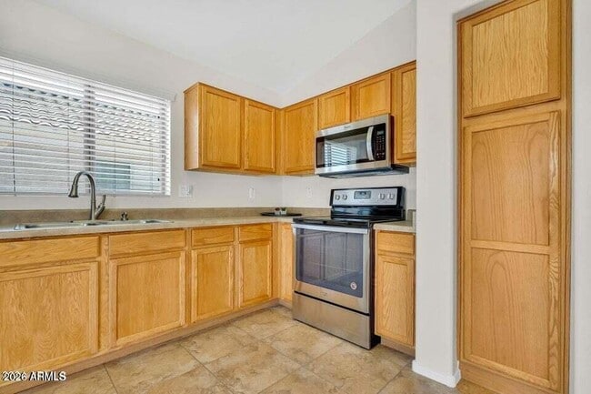 Building Photo - 24039 N Mojave Ln