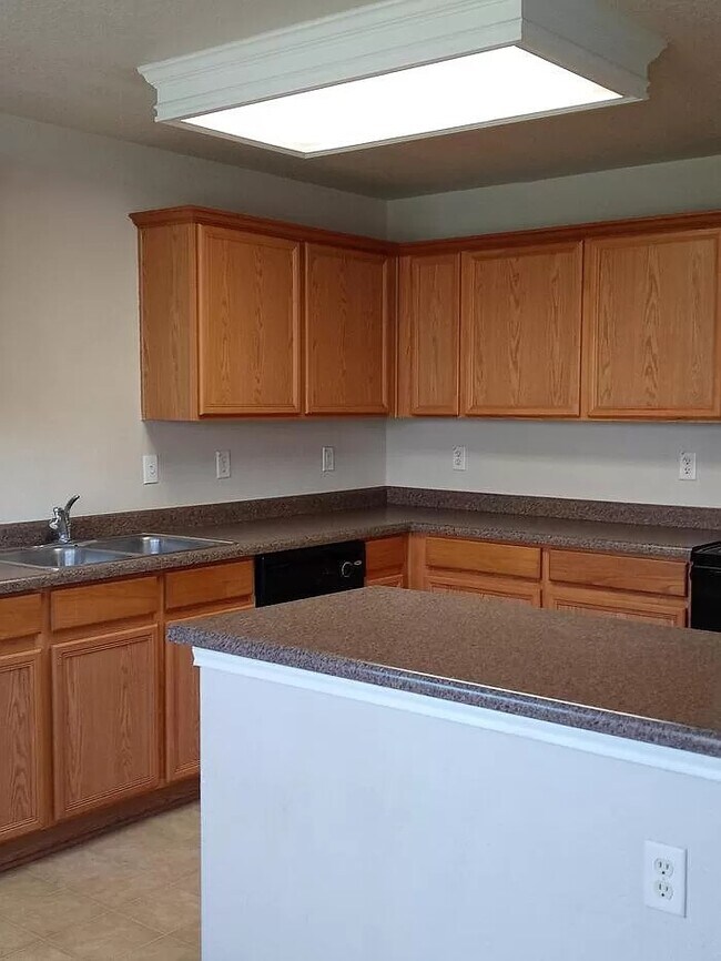 Building Photo - 11231 Sierra Trl