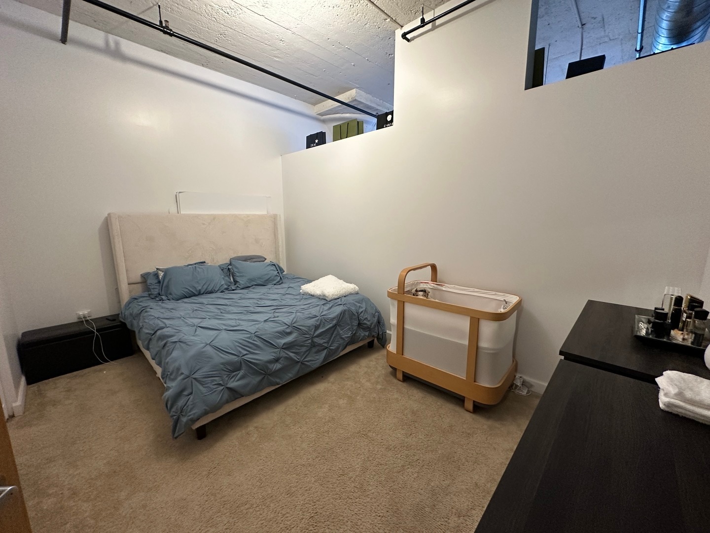 Building Photo - 221 E Cullerton St