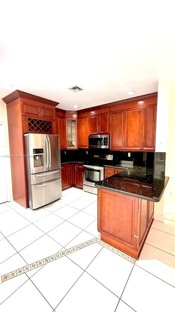 Building Photo - 11504 SW 152nd Ct
