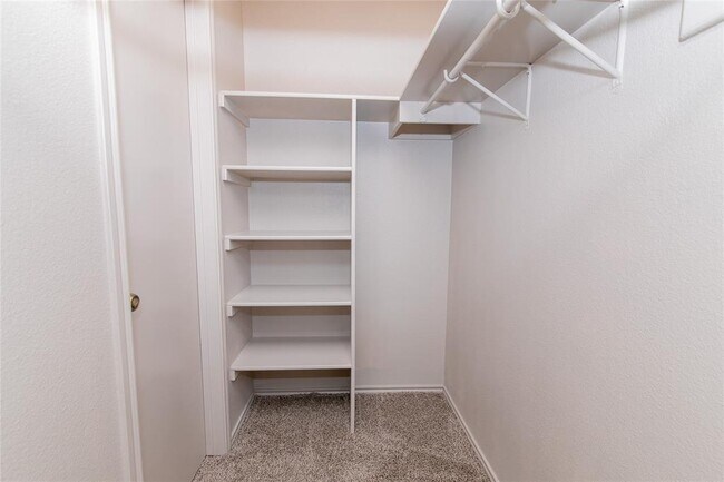 Building Photo - 12931 Heyerdahl Dr