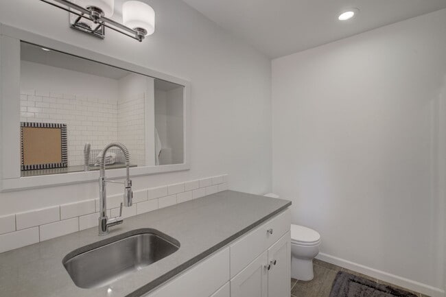 Building Photo - 3Bd/2.75Ba Sammamish Home