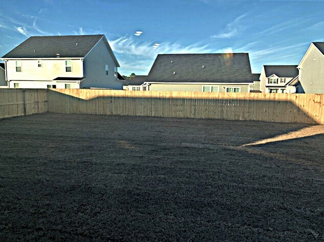 Building Photo - 7125 Spaniel Ct