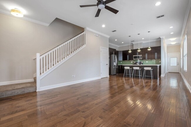 Building Photo - Midtown Tallahassee Townhome