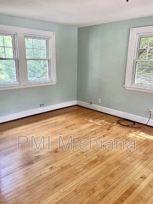 Building Photo - 1151 Hillcrest Rd