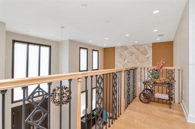 Building Photo - 3340 Hibiscus Dr W