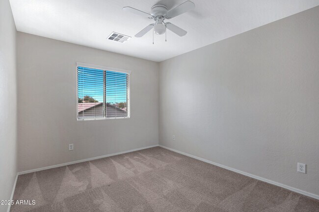 Building Photo - 1696 S Falcon Dr