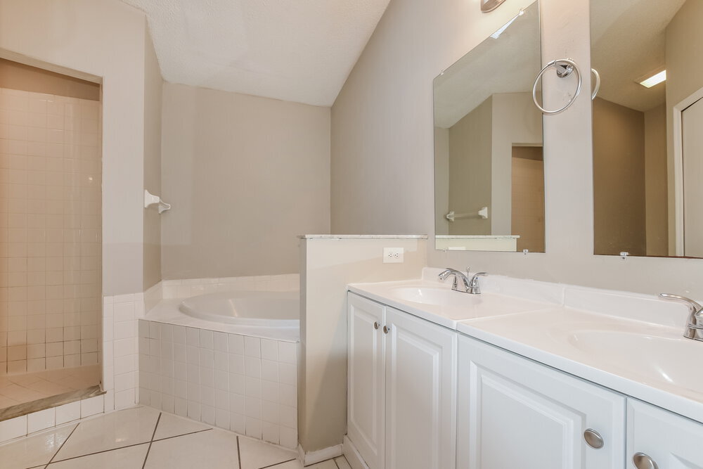 Building Photo - 1793 Chatham Cir