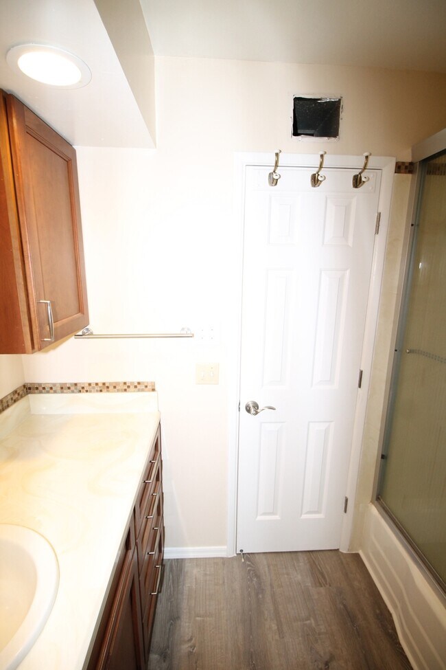 Building Photo - 7932 E Rosewood St