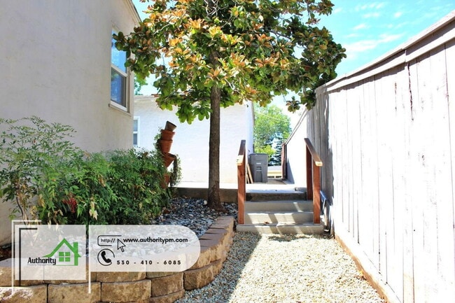 Building Photo - 2651 Foothill Blvd