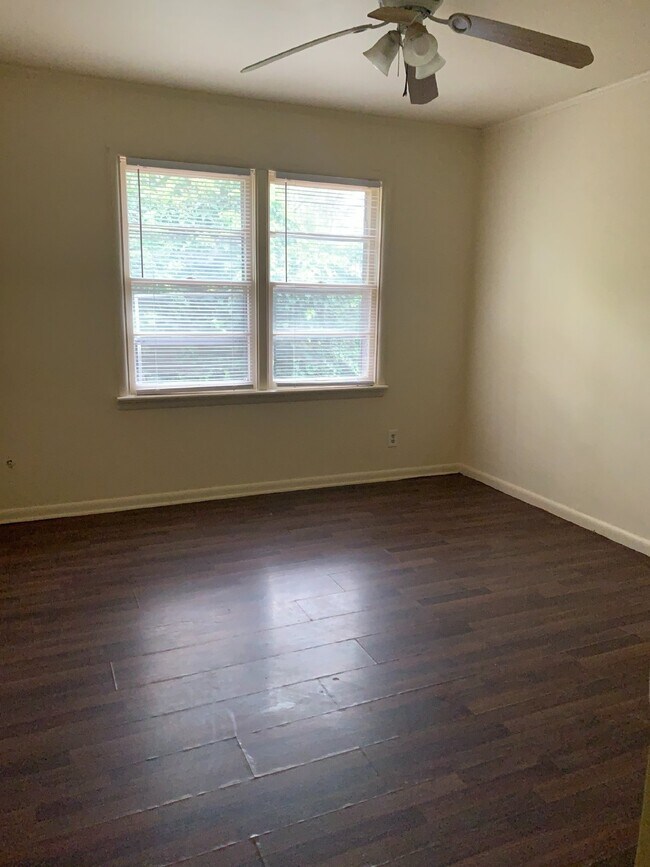 Building Photo - Cozy 2 Bedroom Apartment with 800 sqft in Jonesboro, AR - A Must-See Rental Property!