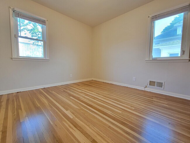 Building Photo - 1111 1st Ave SE