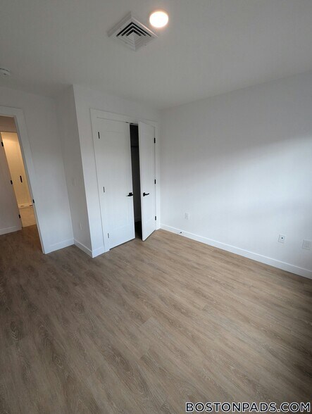 Building Photo - 199 Gardner St