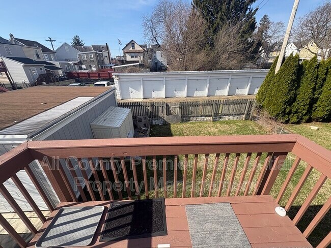 Building Photo - 4 Henshaw Ct