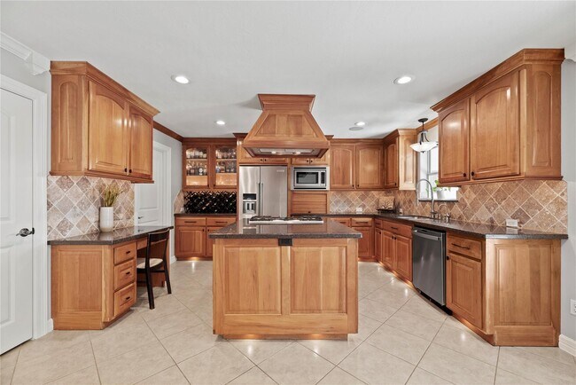Building Photo - 903 Sugarfield Ct