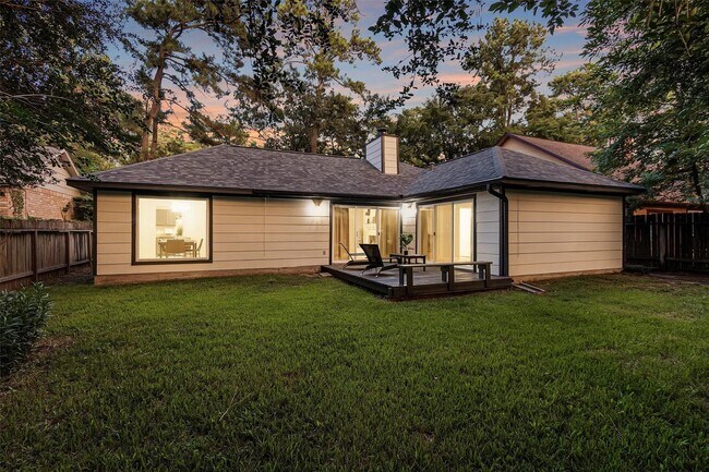 Building Photo - 6 Spurwood Ct