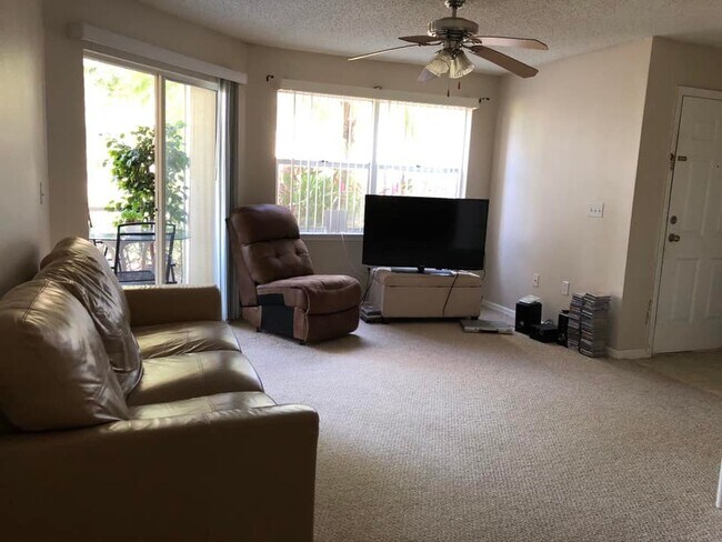 Building Photo - 12560 Equestrian Cir
