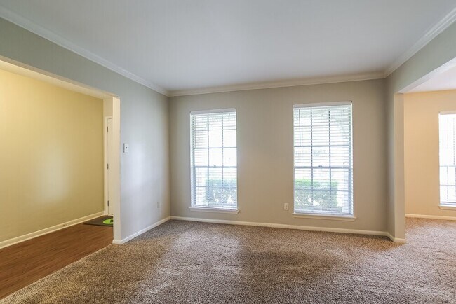 Building Photo - 15515 Banff St