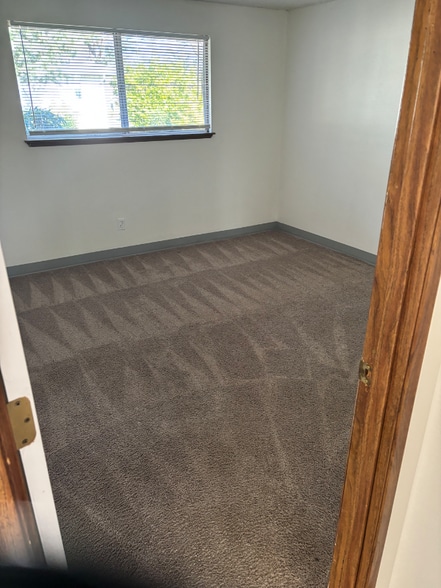 Building Photo - 2716 NW Norwood St