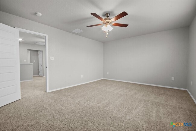 Building Photo - 271 Kinsley Wy