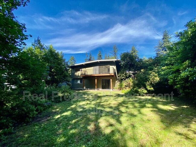 Building Photo - 3725 135th Ave SE