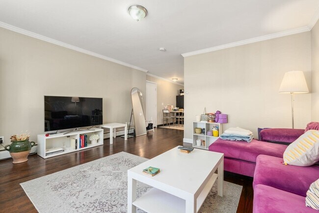 Building Photo - 71 Oxford Ave