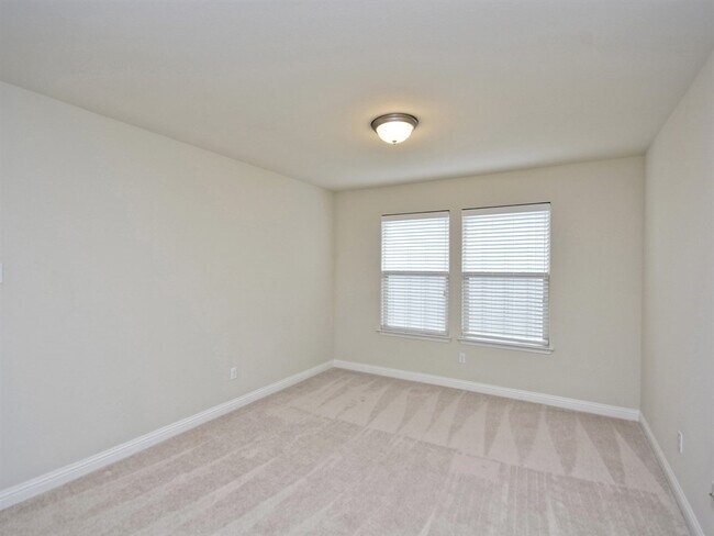 Building Photo - Spacious North Austin Gem: Modern Comfort,...