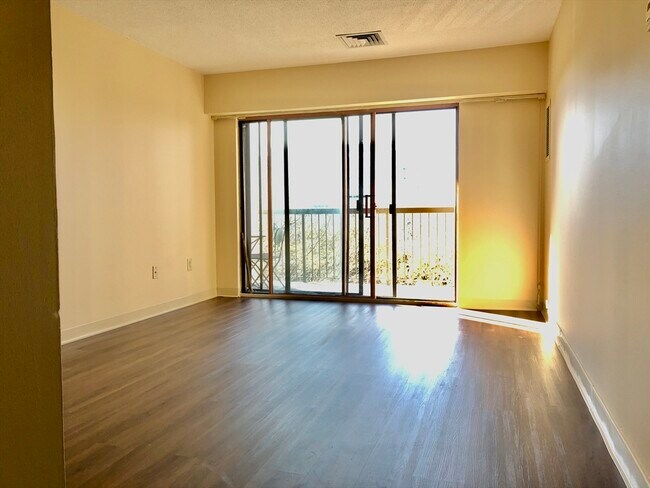 Building Photo - 133 Commander Shea Blvd