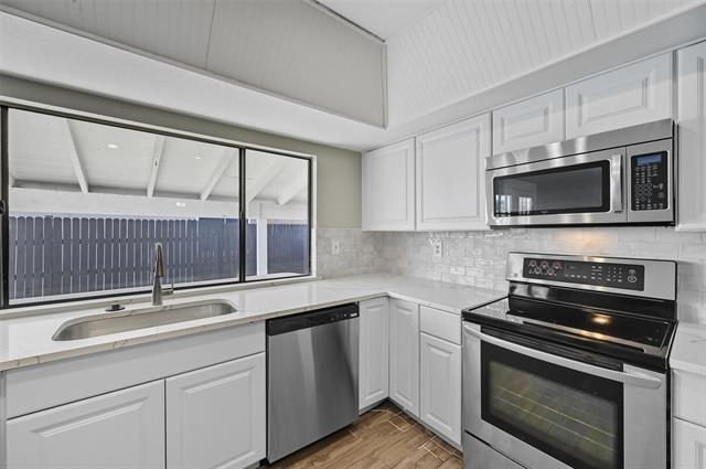 Building Photo - 5256 Sherman Dr