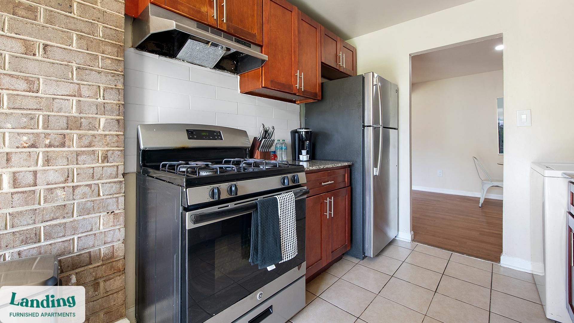 Building Photo - 6220 Springhill Dr
