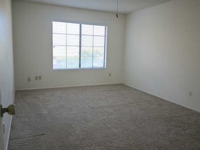 Building Photo - Great Location! 1 Bedroom 1 Bathroom Condo near ASU.