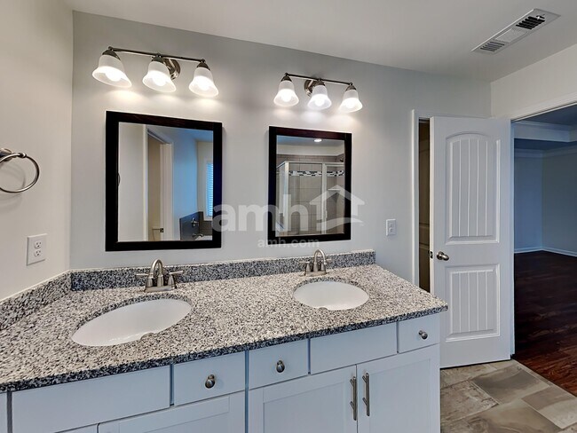 Building Photo - 213 Orchard Trail